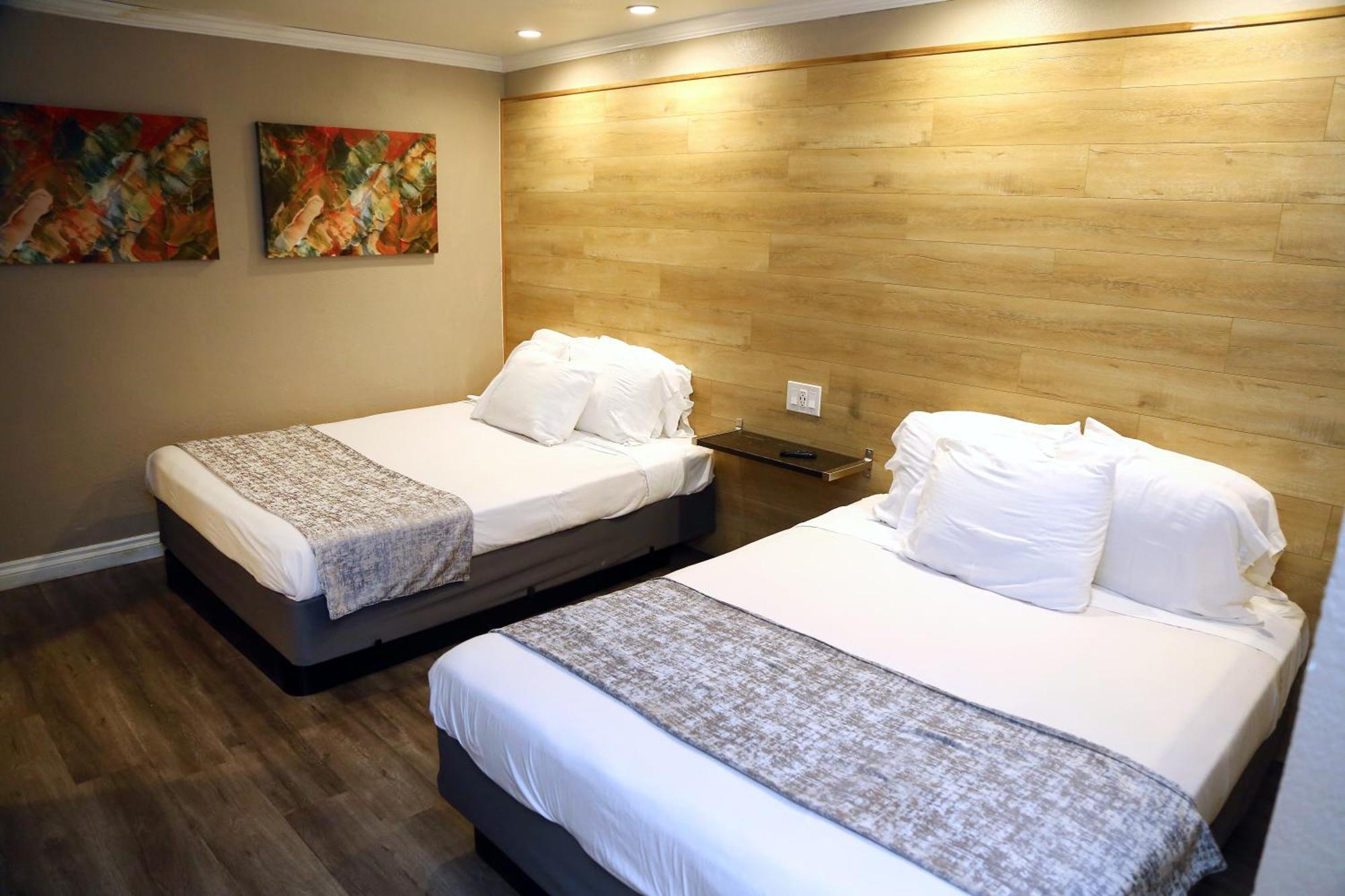 Anaheim Executive Inn & Suites Room photo
