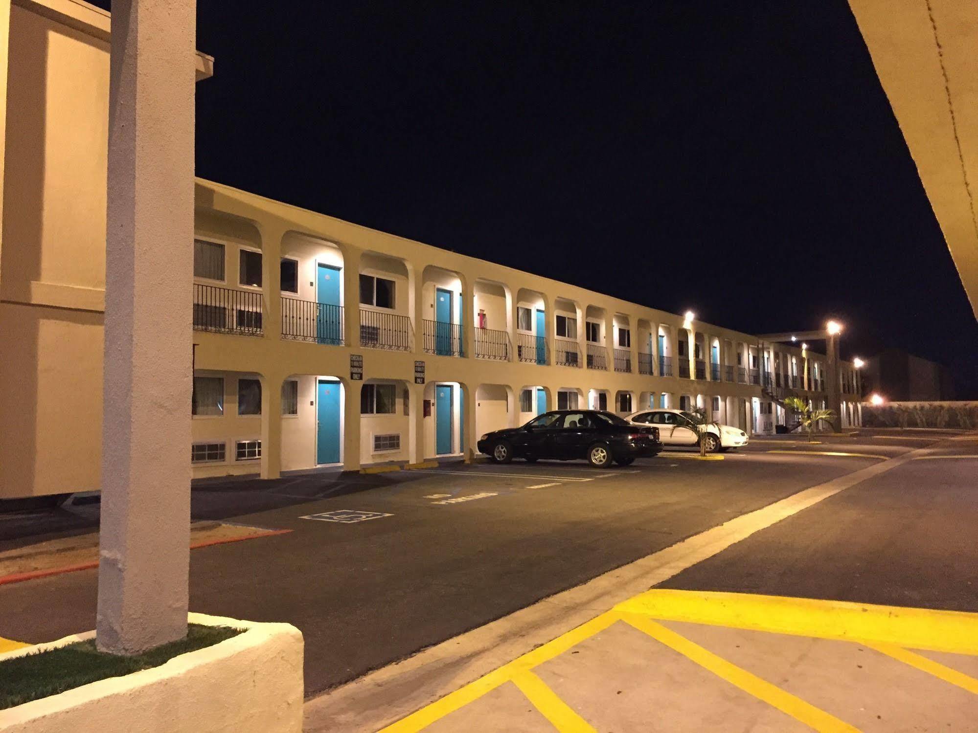 Anaheim Executive Inn & Suites Exterior photo